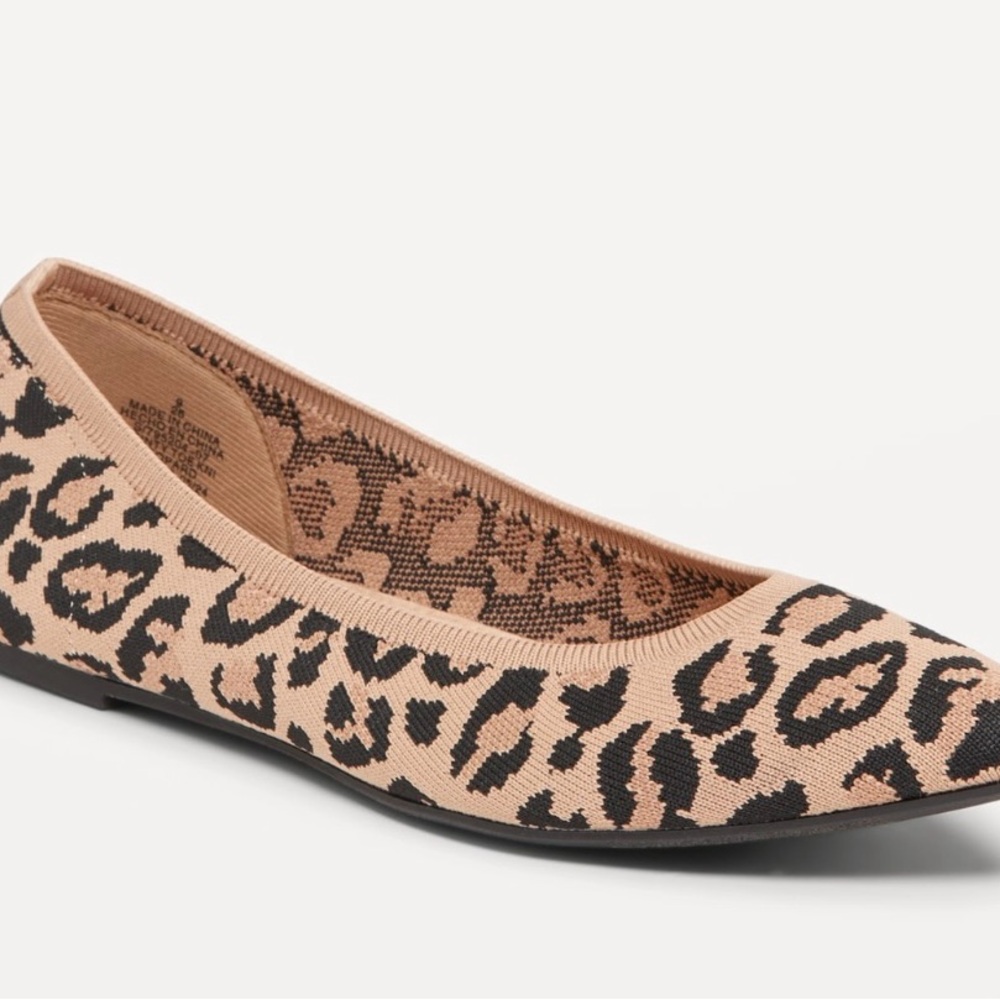 Soft Knit Pointed-Toe Ballet Flats Size 6.5
